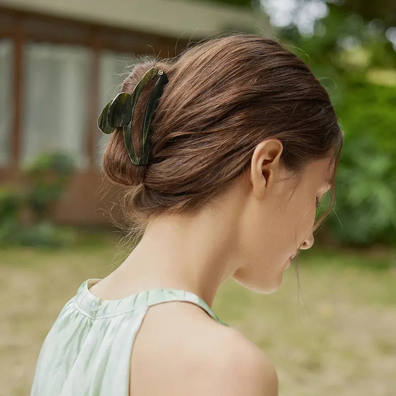 Silvia Hollow Out XL Hair Claw - EVITA PERONI OFFICIAL