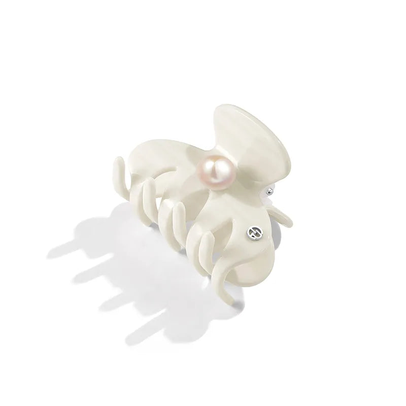 Alexandra Pearl Medium Hair Claw - EVITA PERONI OFFICIAL