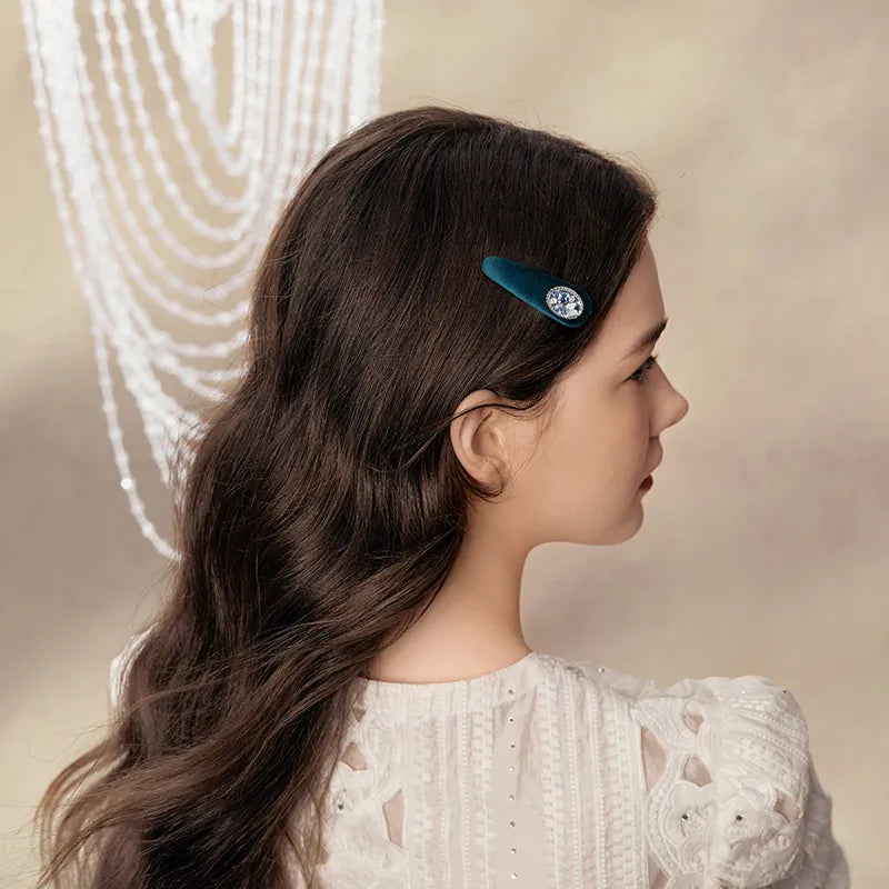 Joanne Velvet Snap Clip - EVITA PERONI OFFICIAL