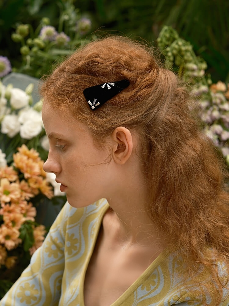 Editha Velvet Crystal Snap Clip - EVITA PERONI OFFICIAL