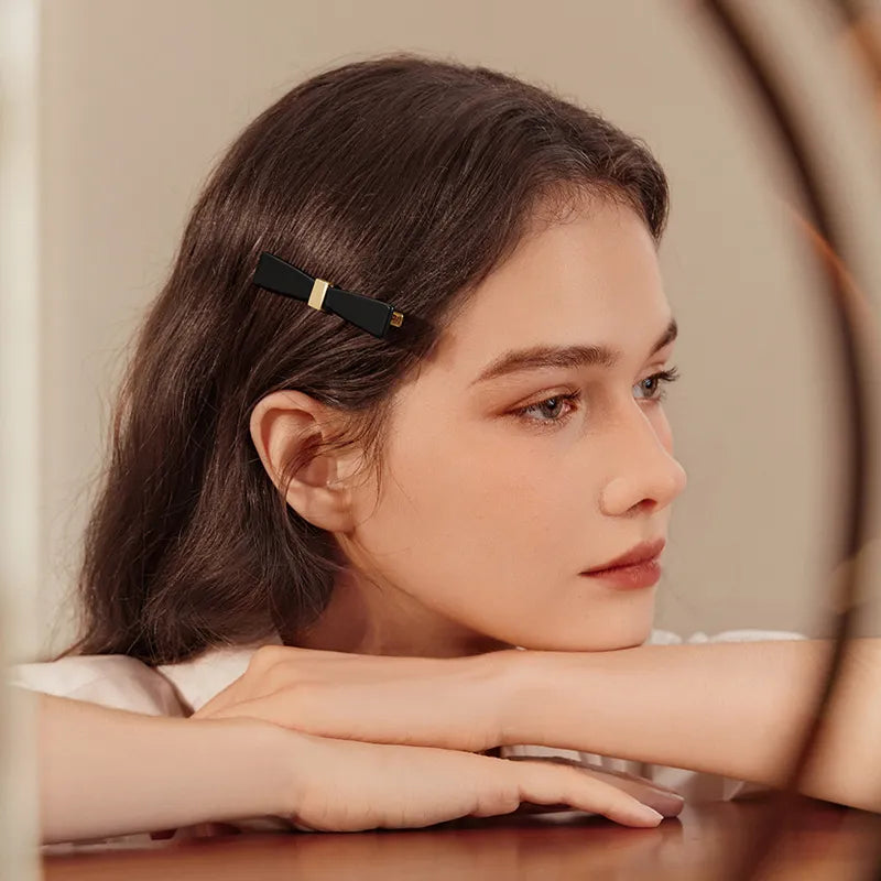 Nicole Bow Style Pelican Hair Clip - EVITA PERONI OFFICIAL