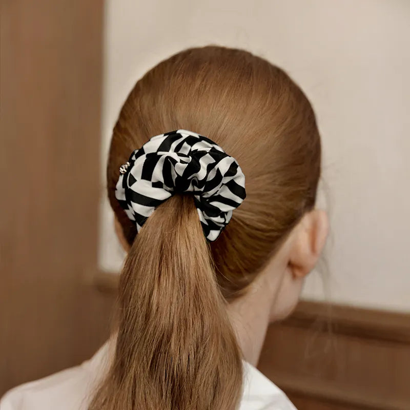 Mulberry Silk Julia Medium Scrunchie with Bow Tail - EVITA PERONI OFFICIAL