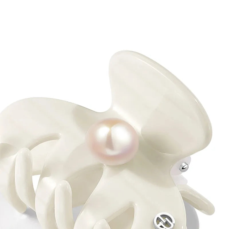 Alexandra Pearl Medium Hair Claw - EVITA PERONI OFFICIAL