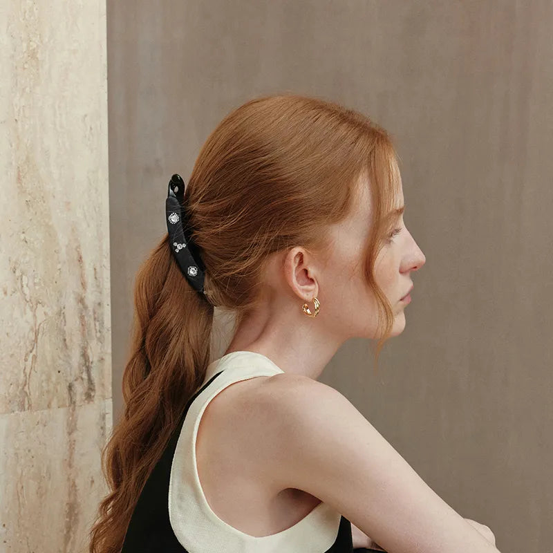 Eileen Crystal Velvet Banana Clip - EVITA PERONI OFFICIAL