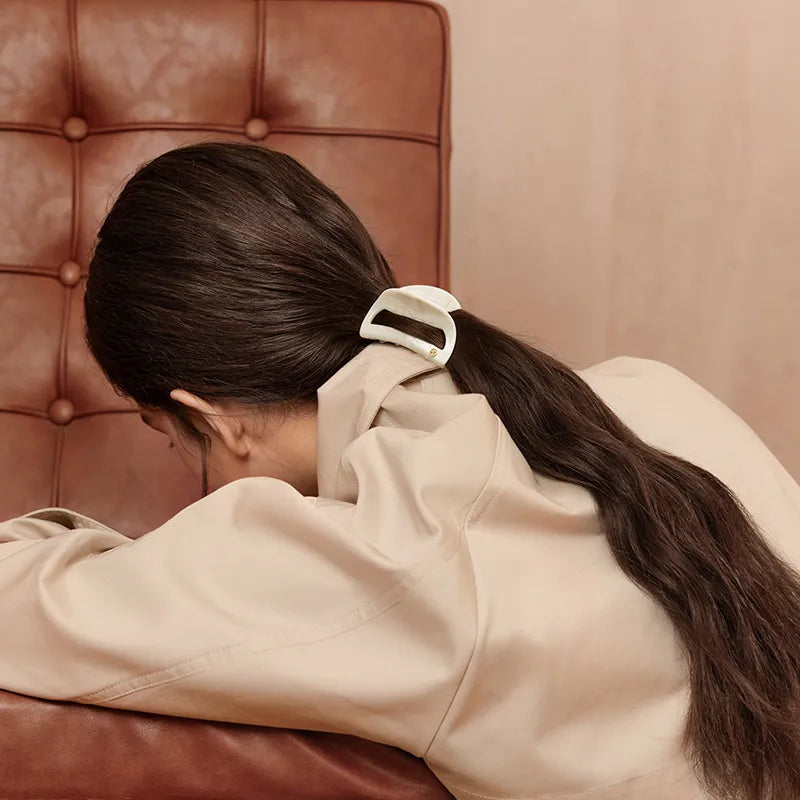 Kyra Medium Hair Claw - EVITA PERONI OFFICIAL