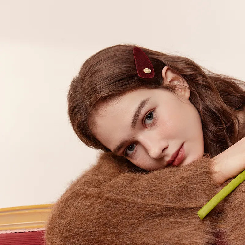 Cassia Velvet Snap Clip - EVITA PERONI OFFICIAL