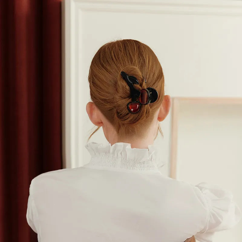 Elowen Cherry Medium Hair Claw - EVITA PERONI OFFICIAL