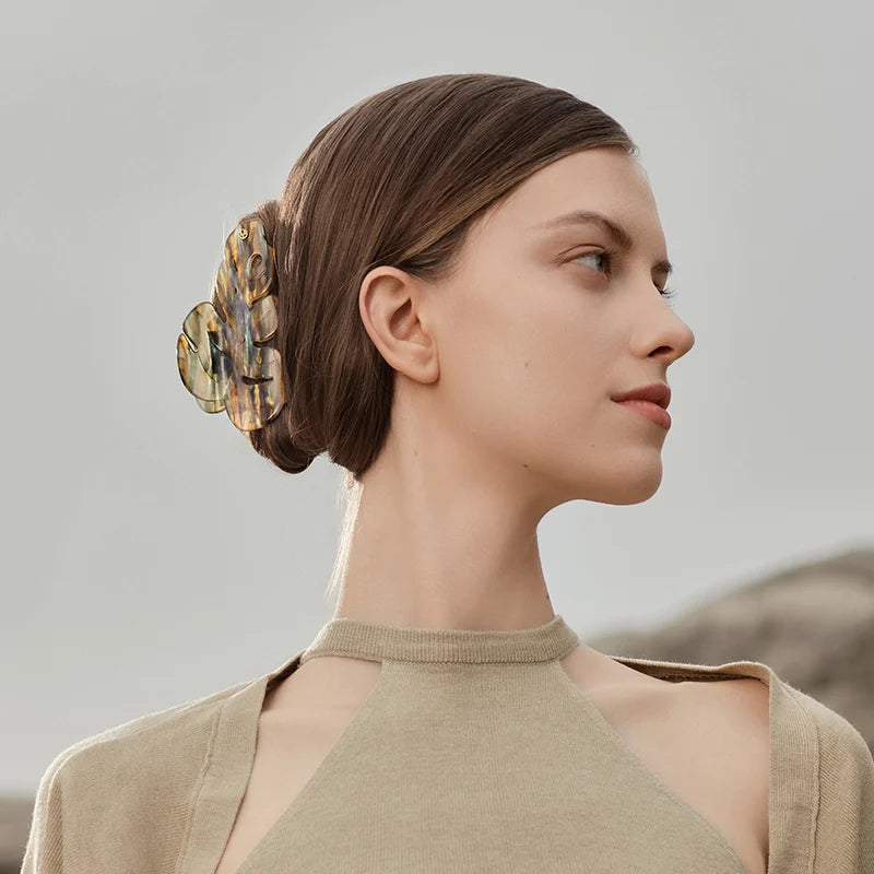 Isabel Large Hair Claw - EVITA PERONI OFFICIAL