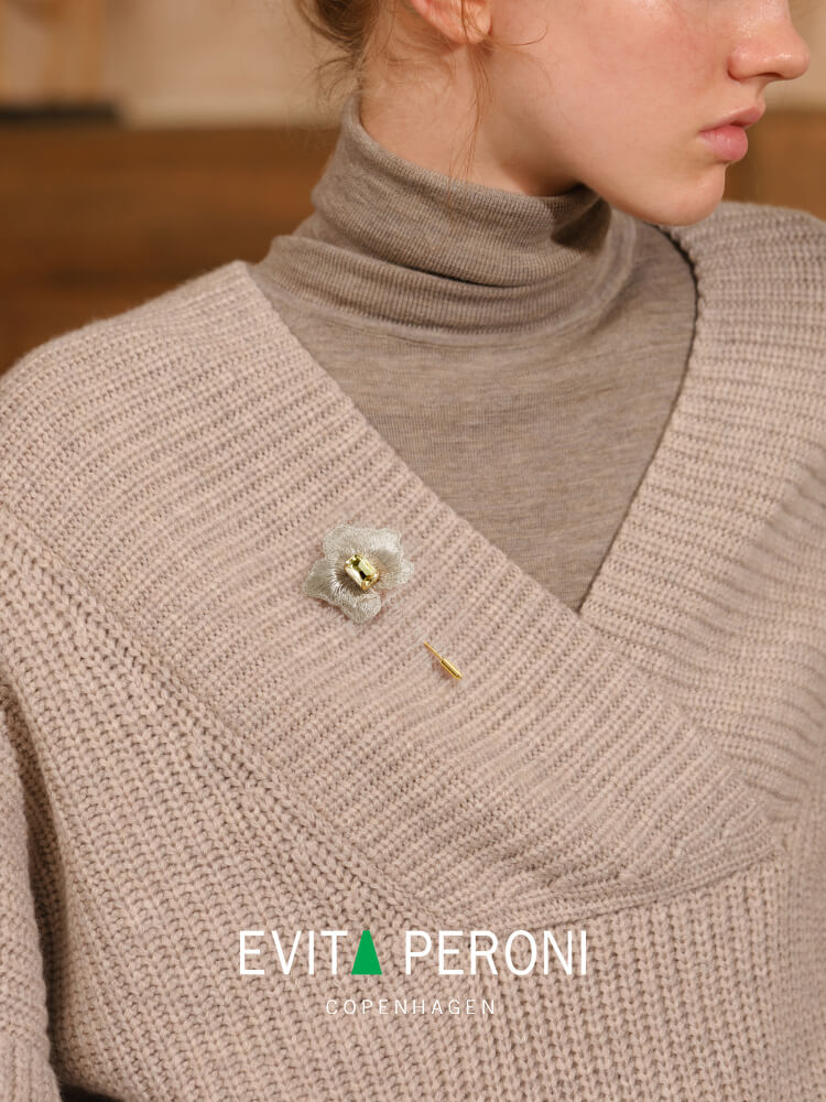 Venerada Brooch - EVITA PERONI OFFICIAL