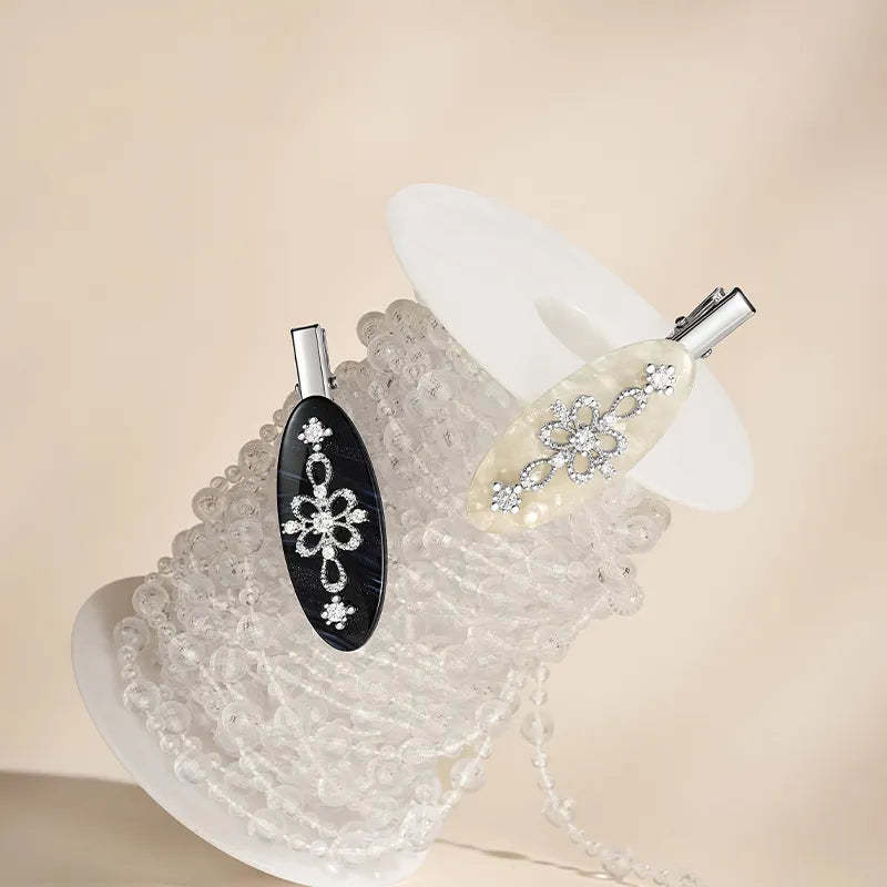 Classical New Era Tia Crystal Pelican Clip - EVITA PERONI OFFICIAL