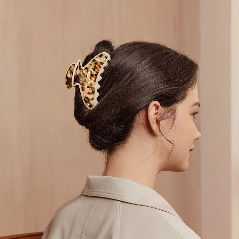 Hilary Large Hair Claw - EVITA PERONI OFFICIAL