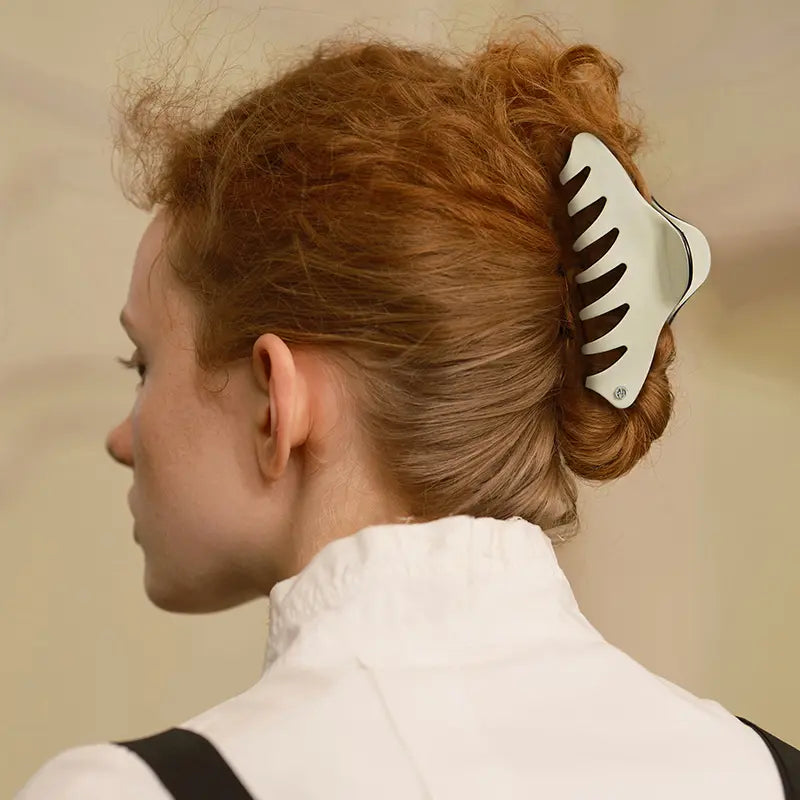 Caslida Large Hair Claw - EVITA PERONI OFFICIAL