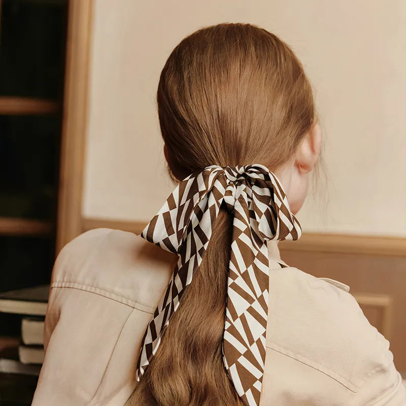 Mulberry Silk Julia Medium Scrunchie with Bow Tail - EVITA PERONI OFFICIAL