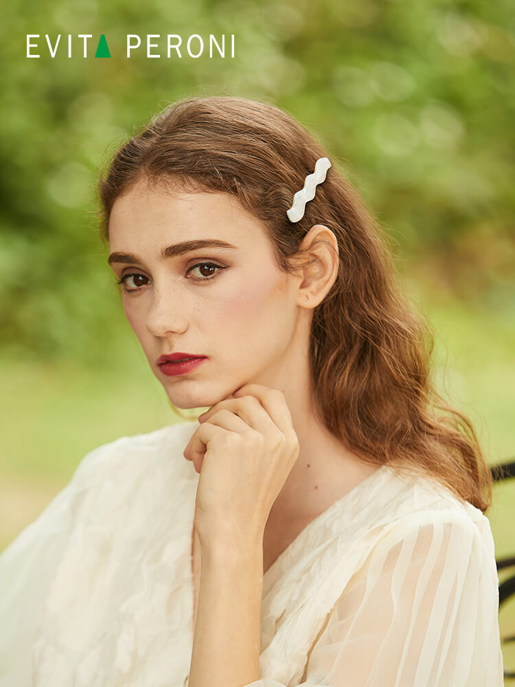 Natalie Pelican Jaw Clip - EVITA PERONI OFFICIAL