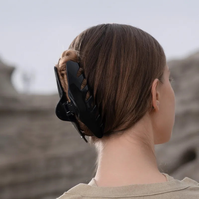 Caslida XL Hair Claw - EVITA PERONI OFFICIAL