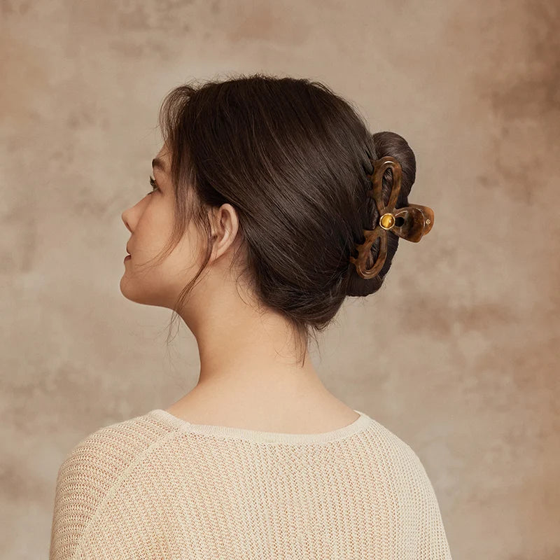 Isla Amber Glow XL Hair Claw - EVITA PERONI OFFICIAL