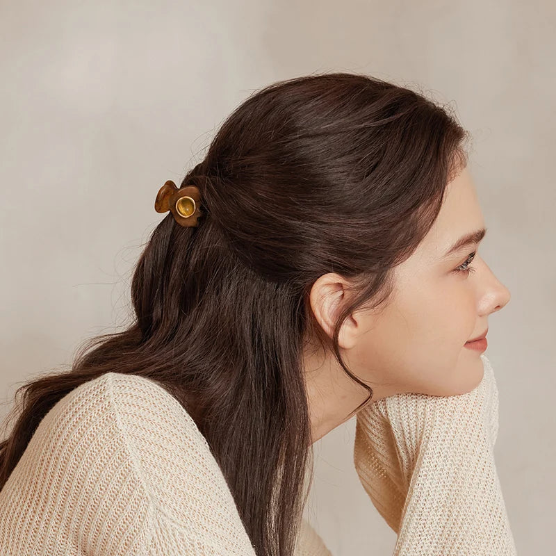 Isla Amber Glow Mini Hair Claw - EVITA PERONI OFFICIAL