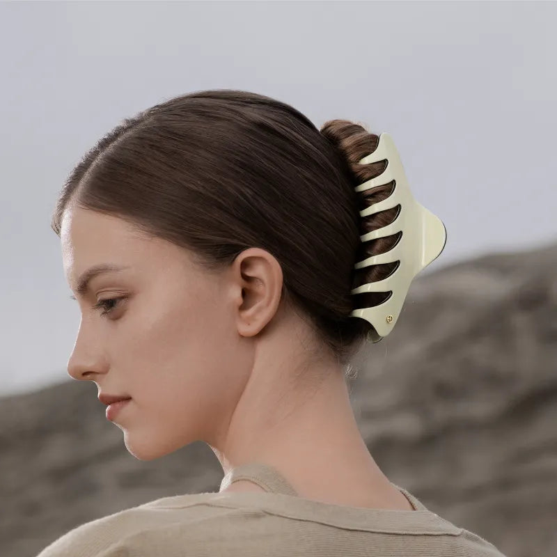 Caslida XL Hair Claw - EVITA PERONI OFFICIAL