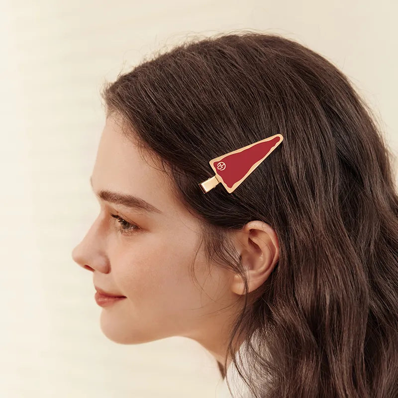 Mora Triangle Pelican Clip - EVITA PERONI OFFICIAL