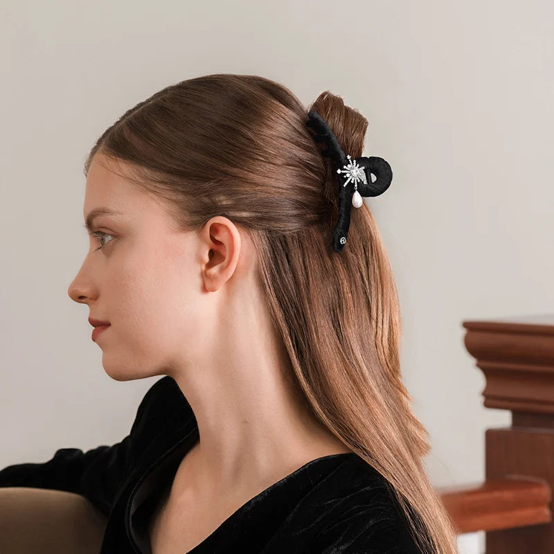 Fionn Large Hair Claw - EVITA PERONI OFFICIAL