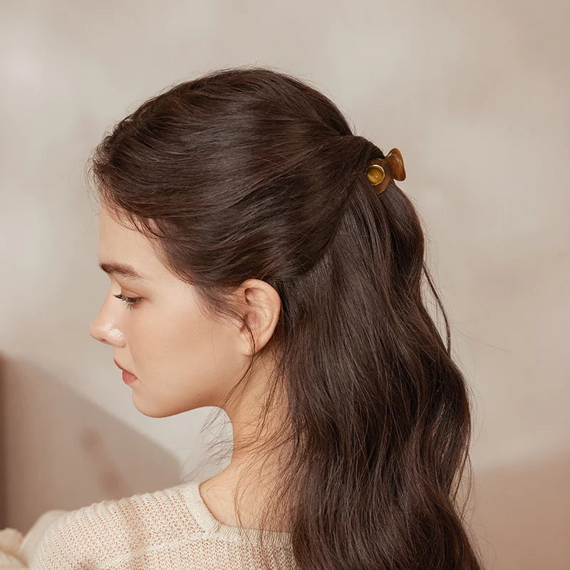 Isla Amber Glow Mini Hair Claw - EVITA PERONI OFFICIAL