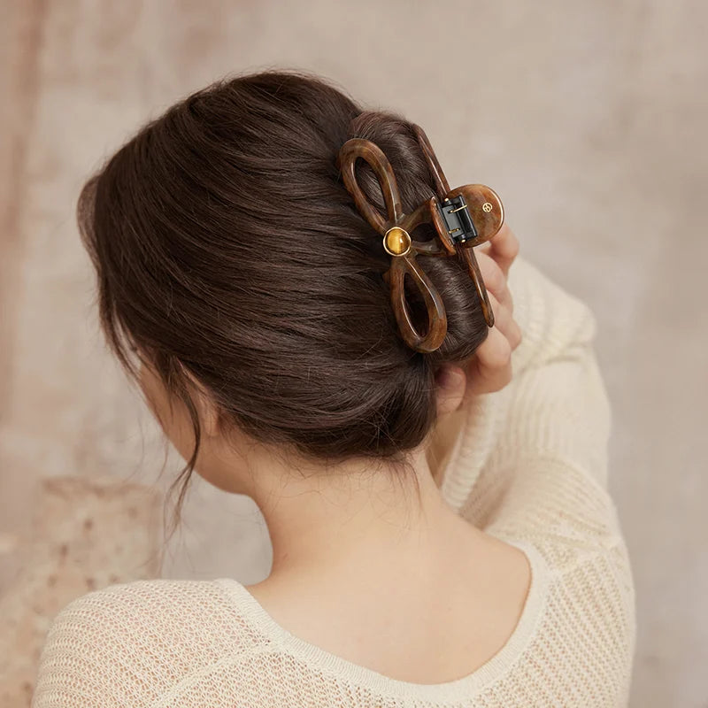 Isla Amber Glow XL Hair Claw - EVITA PERONI OFFICIAL