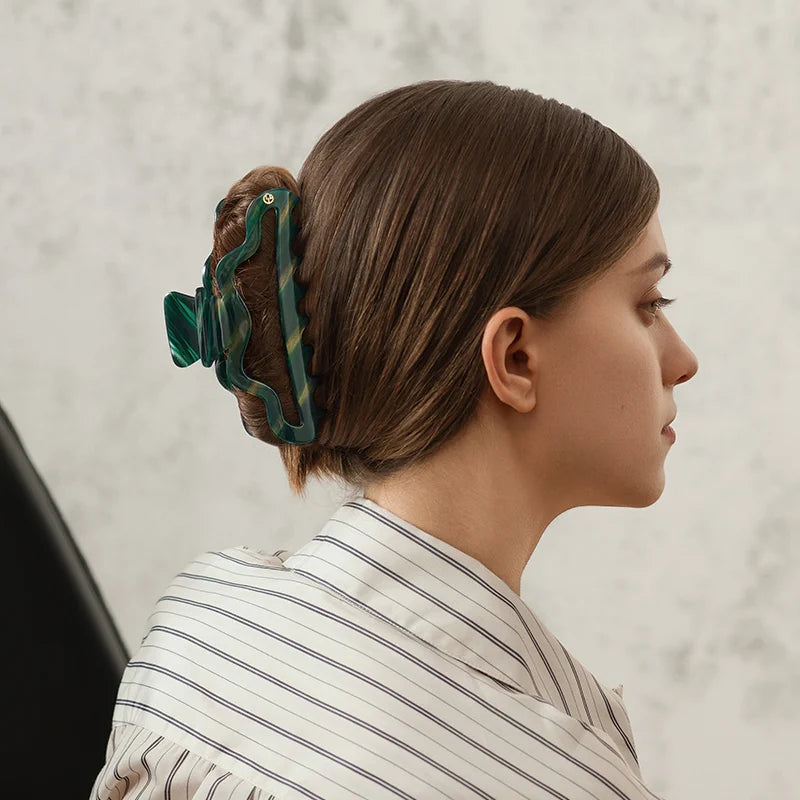 Iris Large Hair Claw - EVITA PERONI OFFICIAL