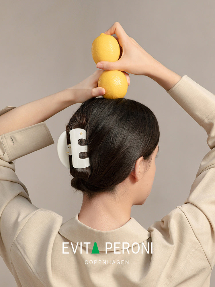 Noya Medium Hair Claw - EVITA PERONI OFFICIAL