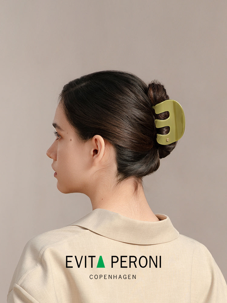 Noya Medium Hair Claw - EVITA PERONI OFFICIAL