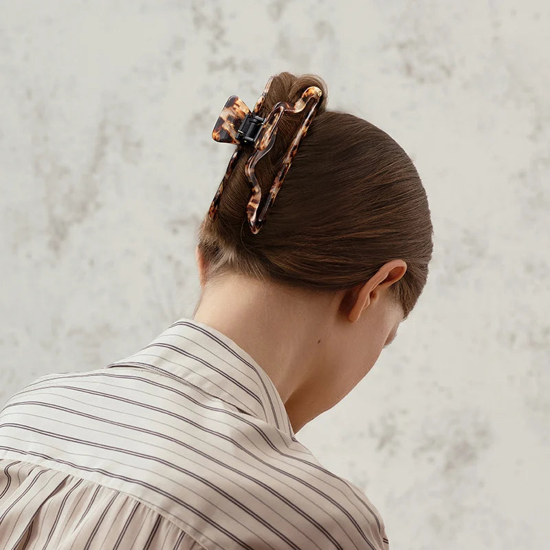 Iris Large Hair Claw - EVITA PERONI OFFICIAL